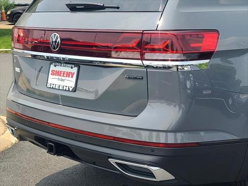 2025 Volkswagen Atlas 2.0T SE w/Technology 4MOTION
