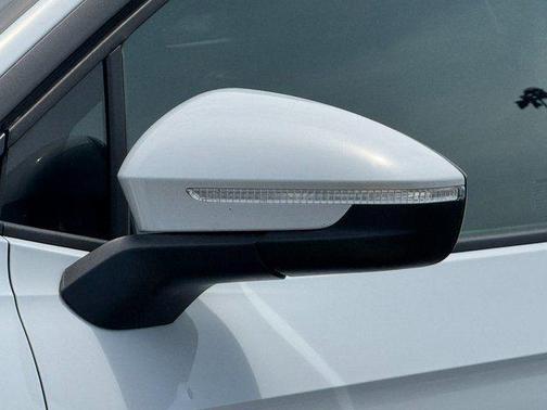 Glacier White 2022 Volkswagen ID.4 Pro S