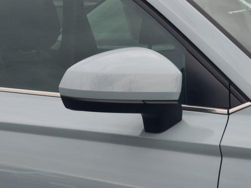 2026 Volkswagen Taos SEL