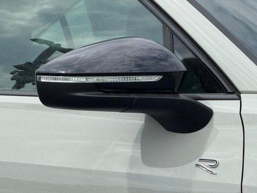 sandstone 2026 Volkswagen Tiguan 2.0T SE R-Line Black 4MOTION