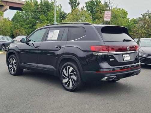 2025 Volkswagen Atlas 2.0T SE w/Technology 4MOTION