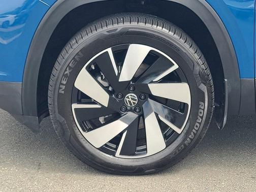 2025 Volkswagen Atlas Cross Sport 2.0T SEL