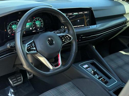 2022 Volkswagen Golf GTI 2.0T SE DSG