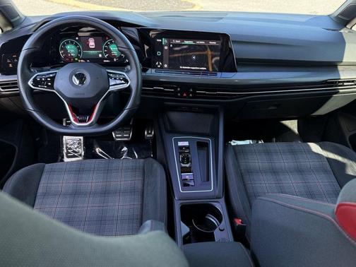 2022 Volkswagen Golf GTI 2.0T SE DSG