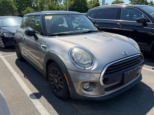Moonwalk Gray Semi-Metallic 2016 MINI Hardtop Cooper