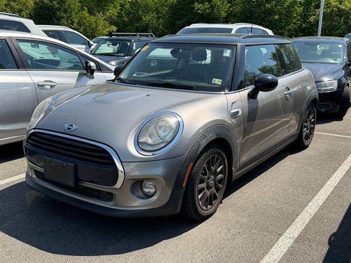Moonwalk Gray Semi-Metallic 2016 MINI Hardtop Cooper
