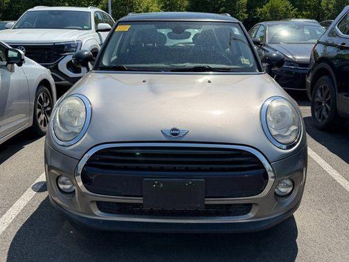 Moonwalk Gray Semi-Metallic 2016 MINI Hardtop Cooper