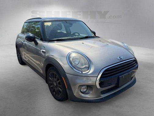 Moonwalk Gray Semi-Metallic 2016 MINI Hardtop Cooper