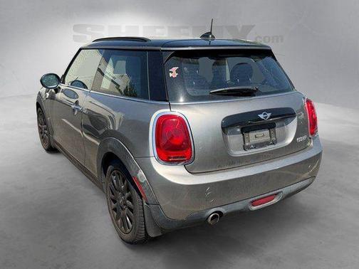 Moonwalk Gray Semi-Metallic 2016 MINI Hardtop Cooper