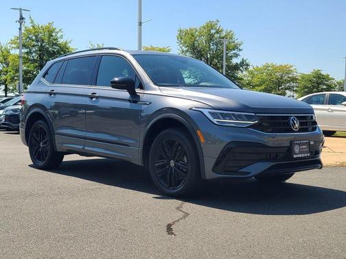 2022 Volkswagen Tiguan 2.0T SE R-Line Black 4MOTION
