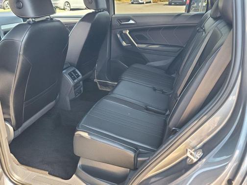 2022 Volkswagen Tiguan 2.0T SE R-Line Black 4MOTION