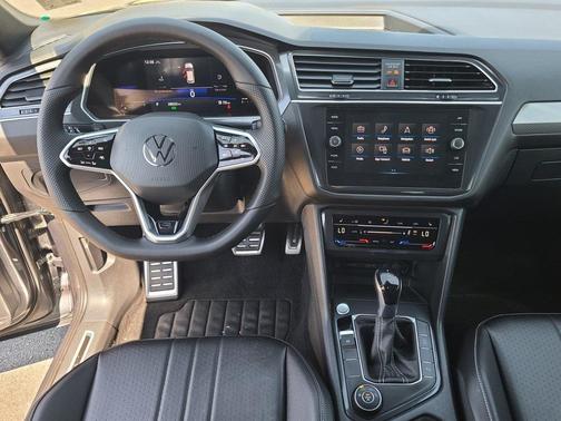 2022 Volkswagen Tiguan 2.0T SE R-Line Black 4MOTION