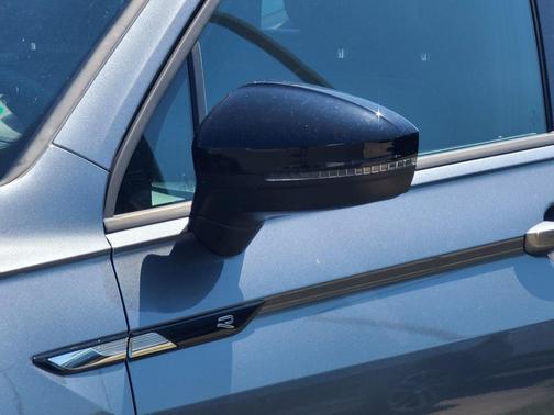 2022 Volkswagen Tiguan 2.0T SE R-Line Black 4MOTION