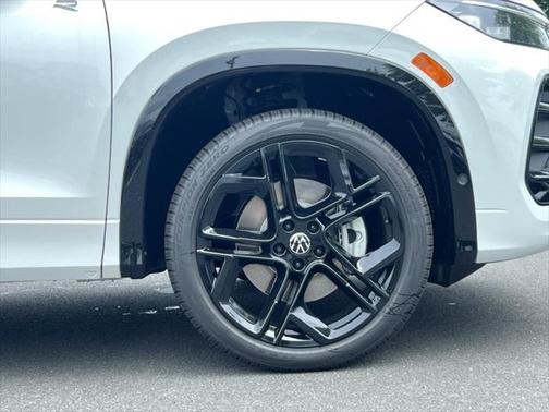 2025 Volkswagen Tiguan 2.0T SE R-Line Black 4MOTION
