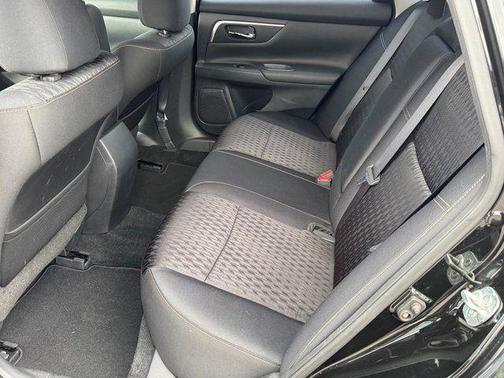 Super Black Clearcoat 2017 Nissan Altima 2.5 SV