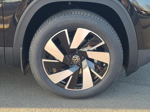 2025 Volkswagen Atlas Cross Sport 2.0T SE w/Technology 4MOTION