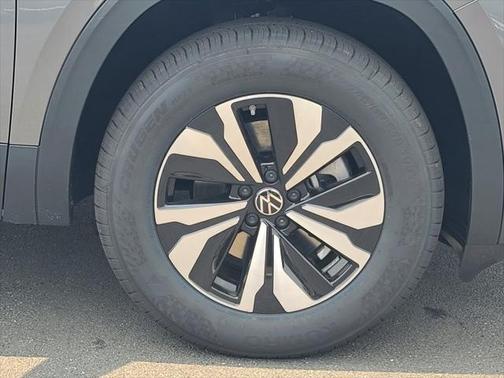 2025 Volkswagen Atlas 2.0T SE