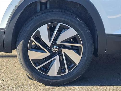 2025 Volkswagen Atlas 2.0T SE w/Technology 4MOTION