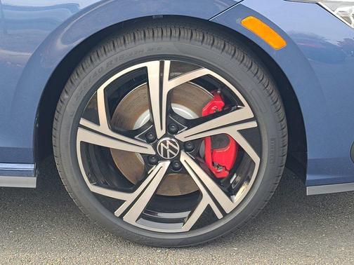 2026 Volkswagen Golf GTI 2.0T SE DSG