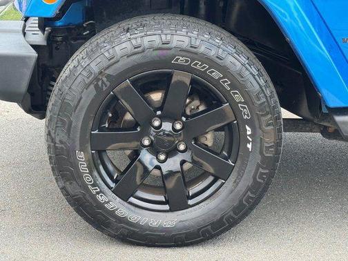 Hydro Blue Pearl Coat 2014 Jeep Wrangler Unlimited Altitude