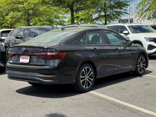 Deep Black Pearl 2026 Volkswagen Jetta 1.4T S