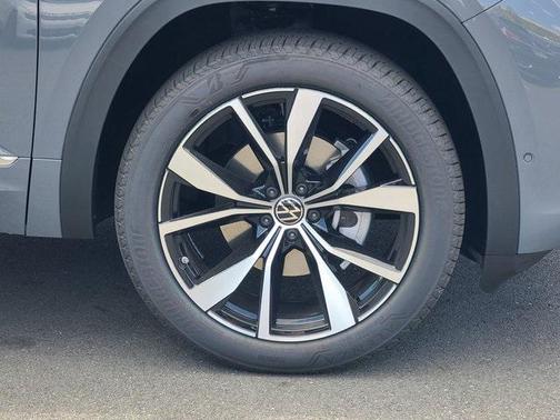 2026 Volkswagen Atlas Cross Sport 2.0T SEL Premium