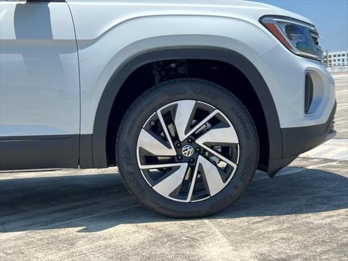 2025 Volkswagen Atlas 2.0T SE w/Technology 4MOTION