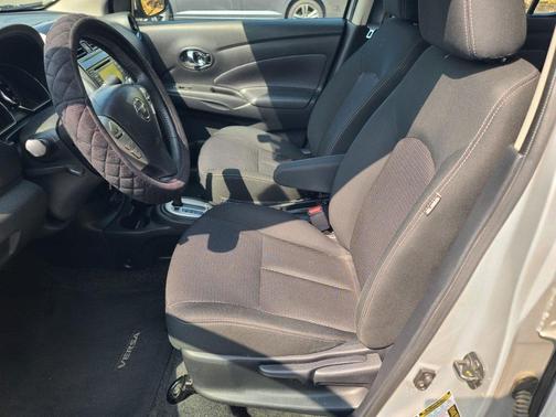 2018 Nissan Versa 1.6 SV