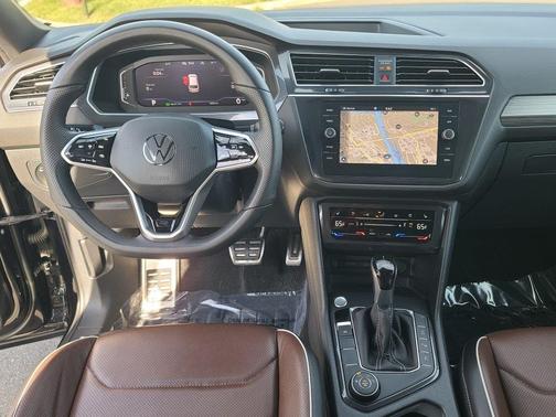 2022 Volkswagen Tiguan 2.0T SEL R-Line 4MOTION