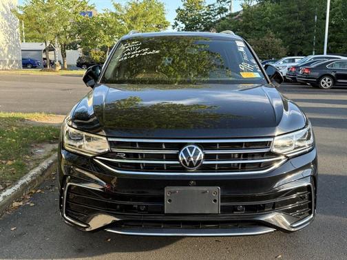 2022 Volkswagen Tiguan 2.0T SEL R-Line 4MOTION