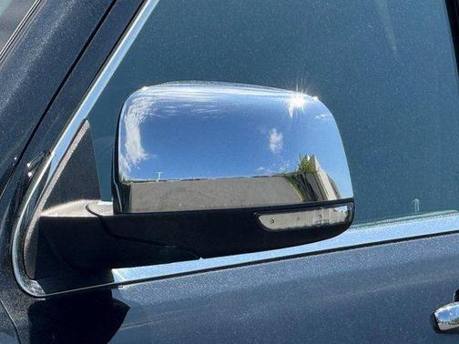 Brilliant Black Crystal Pearlcoat 2014 Jeep Grand Cherokee Limited