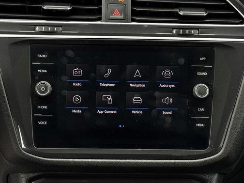 2024 Volkswagen Tiguan 2.0T SE 4MOTION