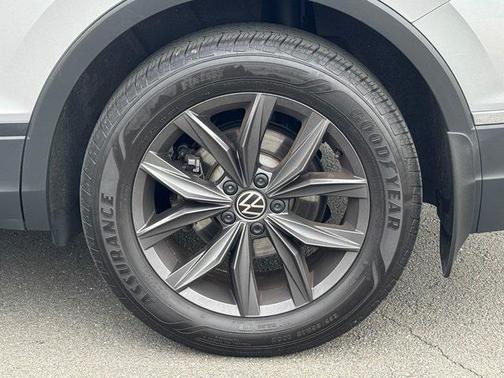 2024 Volkswagen Tiguan 2.0T SE 4MOTION