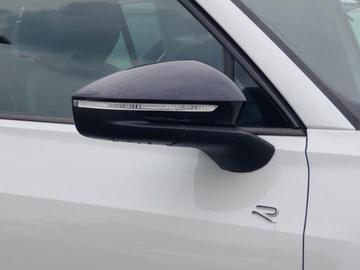 2025 Volkswagen Tiguan 2.0T SE R-Line Black 4MOTION