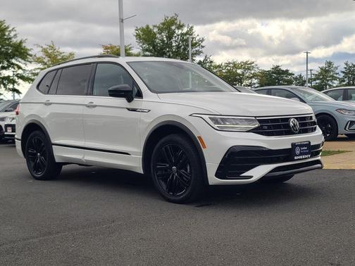 2022 Volkswagen Tiguan 2.0T SE R-Line Black 4MOTION