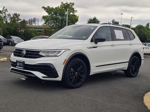 2022 Volkswagen Tiguan 2.0T SE R-Line Black 4MOTION
