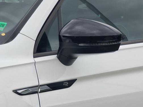 2022 Volkswagen Tiguan 2.0T SE R-Line Black 4MOTION