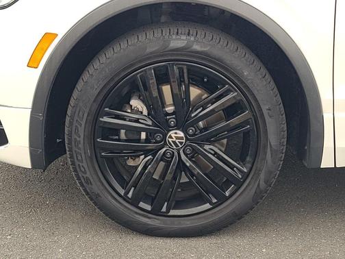 2022 Volkswagen Tiguan 2.0T SE R-Line Black 4MOTION