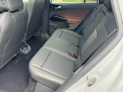 Black Metallic 2022 Volkswagen ID.4 Pro S
