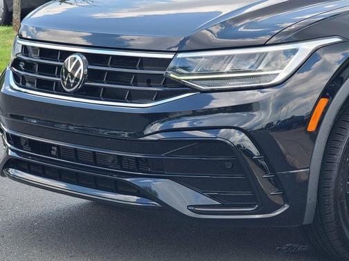 2022 Volkswagen Tiguan 2.0T SE R-Line Black 4MOTION