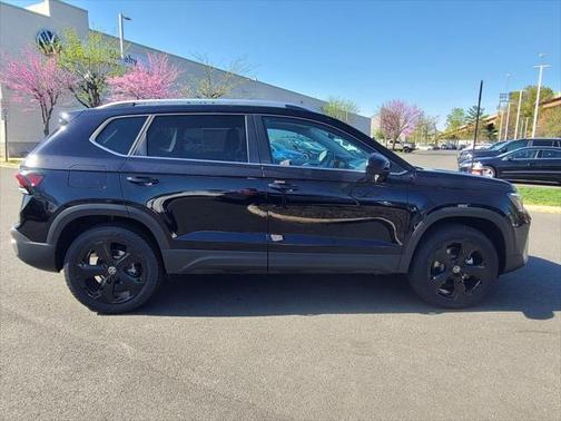 2025 Volkswagen Taos 1.5T SEL