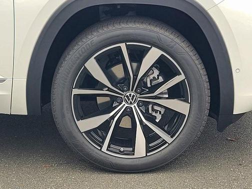 2026 Volkswagen Atlas 2.0T SEL Premium R-Line 4MOTION
