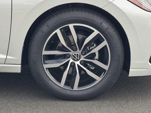 2026 Volkswagen Jetta 1.4T SE