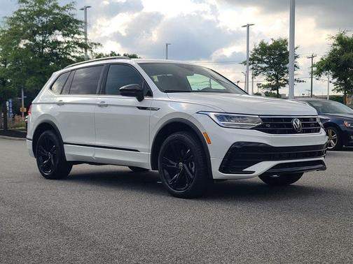 2024 Volkswagen Tiguan 2.0T SE R-Line Black 4MOTION