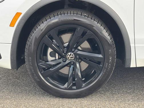 2024 Volkswagen Tiguan 2.0T SE R-Line Black 4MOTION