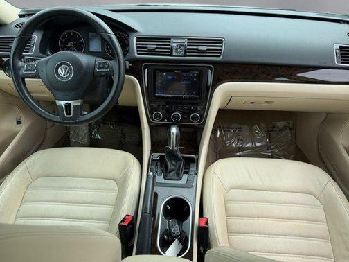 Candy White 2014 Volkswagen Passat 1.8T Auto SEL Premium