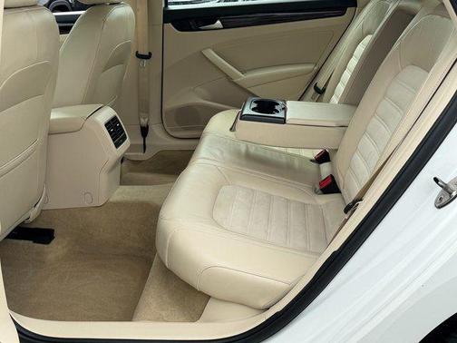Candy White 2014 Volkswagen Passat 1.8T Auto SEL Premium