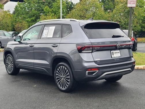 2025 Volkswagen Taos 1.5T SE