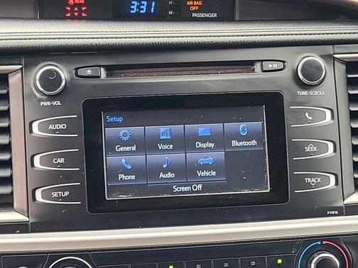 2019 Toyota Highlander LE I4