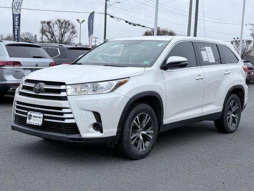 2019 Toyota Highlander LE I4